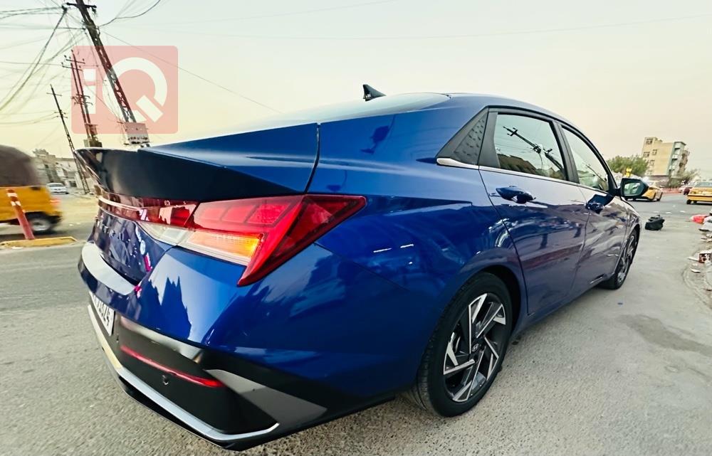هیوندای ئەلەنترا